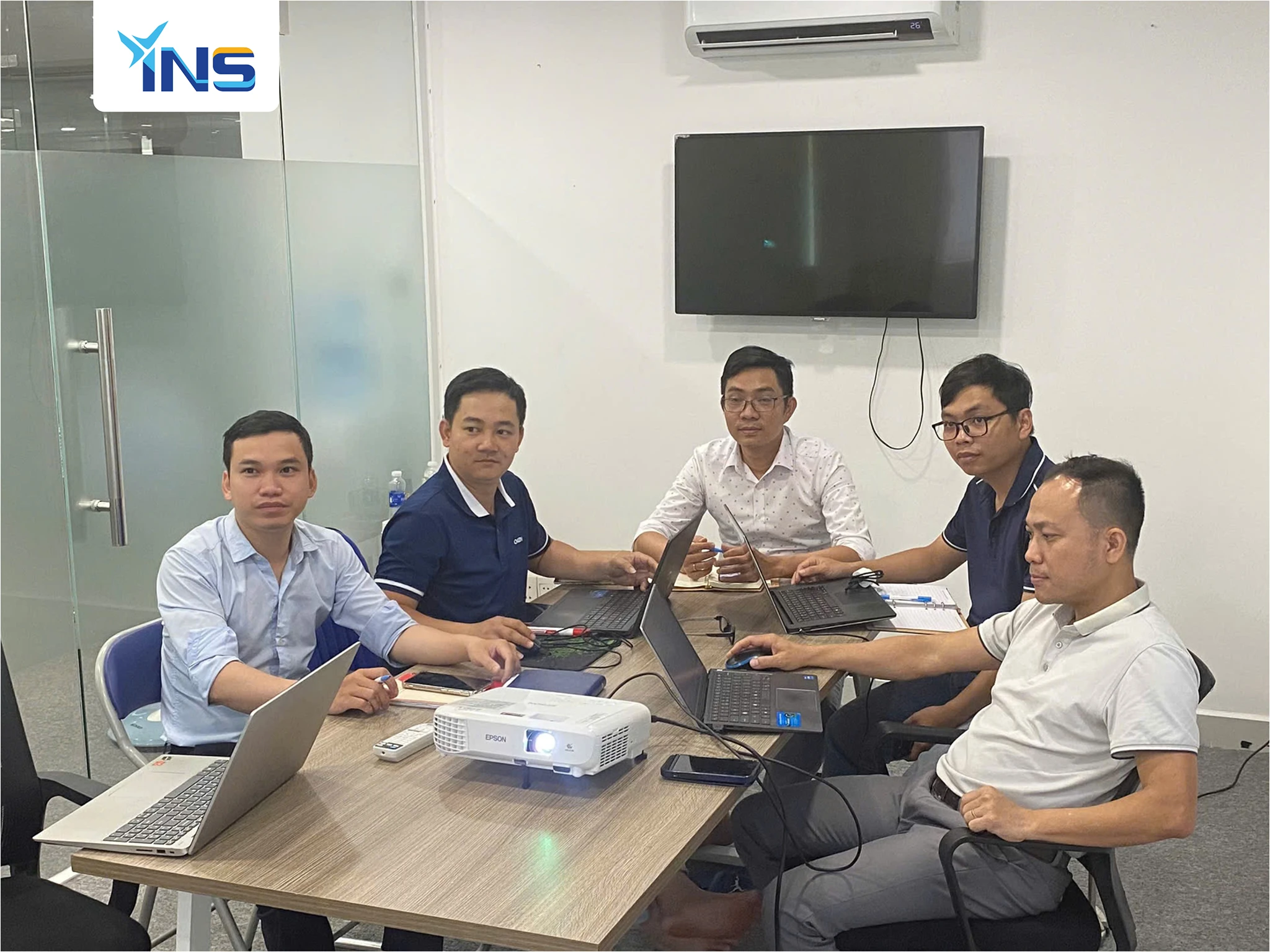 Cập nhật dự án Han Young: INS Energy chuẩn hóa quy trình thi công điện mặt trời