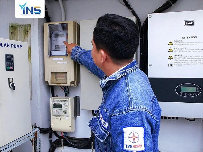 Đấu nối lưới và công tơ hai chiều: quy định kỹ thuật cập nhật năm 2025